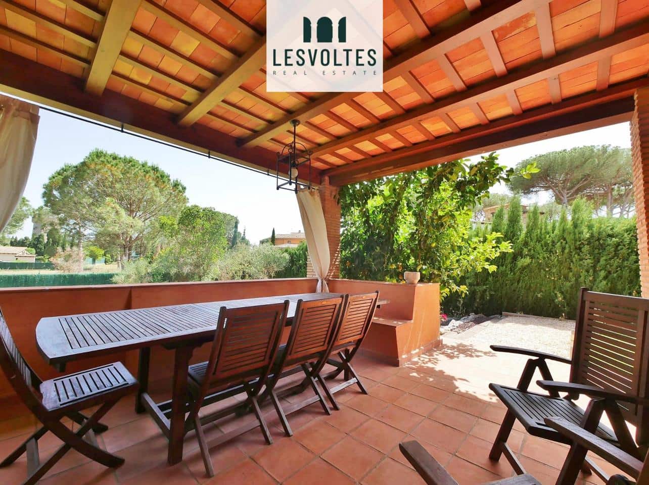 6 Zimmer Villa zu verkaufen in Mont-ras mit Pool - 1.100.000 € (Ref: 10086541)