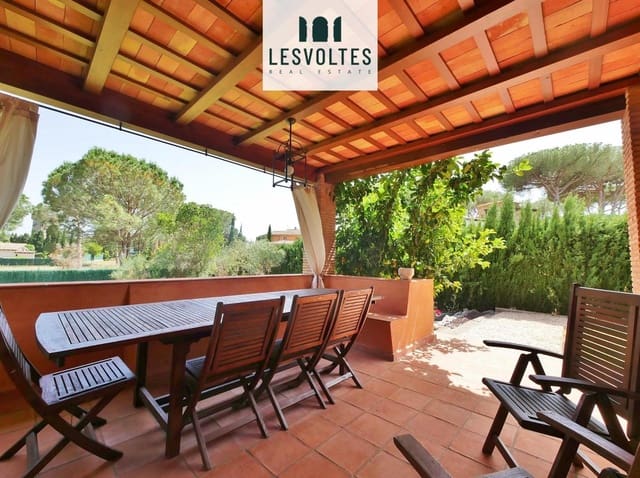 6 Zimmer Villa zu verkaufen in Mont-ras mit Pool - 1.100.000 € (Ref: 10086541)