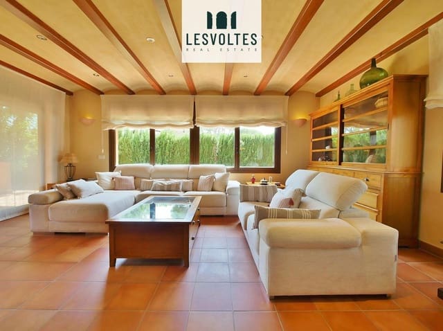 6 Zimmer Villa zu verkaufen in Mont-ras mit Pool - 1.100.000 € (Ref: 10086541)