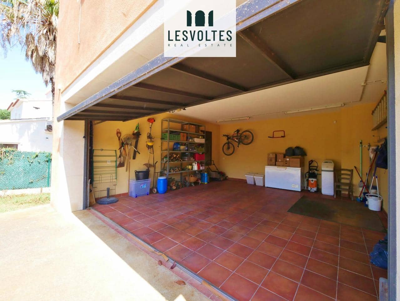 6 Zimmer Villa zu verkaufen in Mont-ras mit Pool - 1.100.000 € (Ref: 10086541)