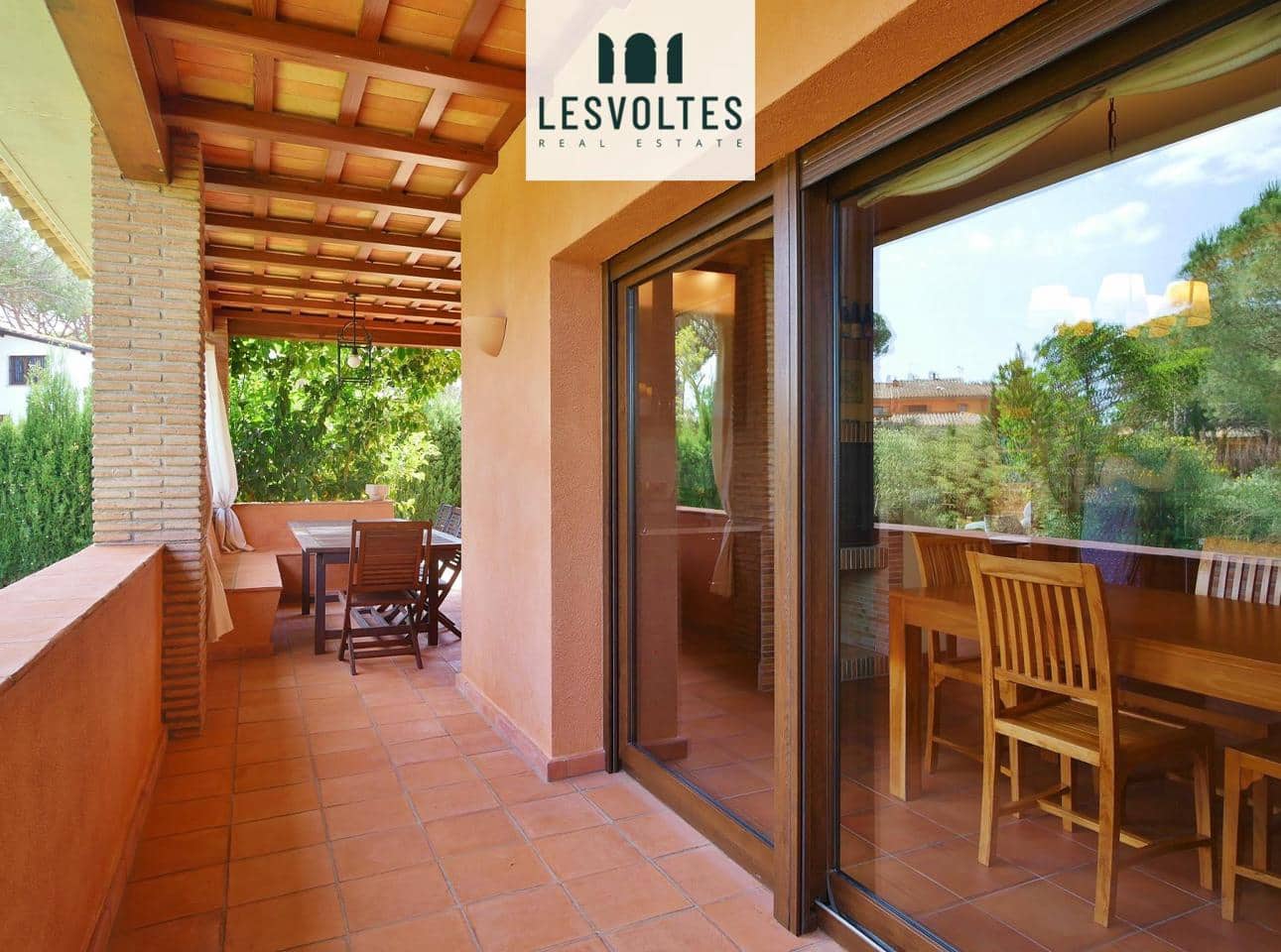 6 Zimmer Villa zu verkaufen in Mont-ras mit Pool - 1.100.000 € (Ref: 10086541)