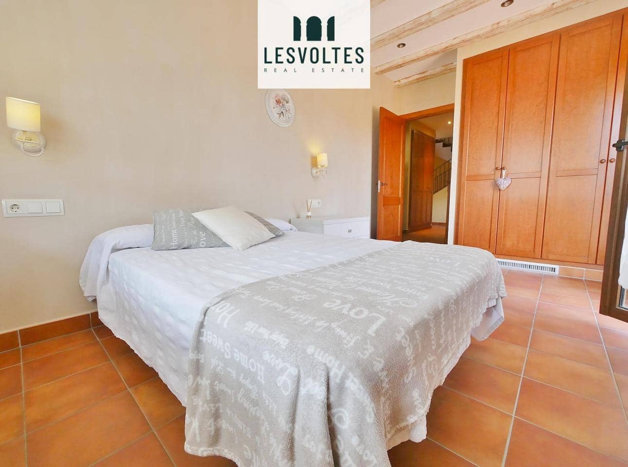 6 Zimmer Villa zu verkaufen in Mont-ras mit Pool - 1.100.000 € (Ref: 10086541)
