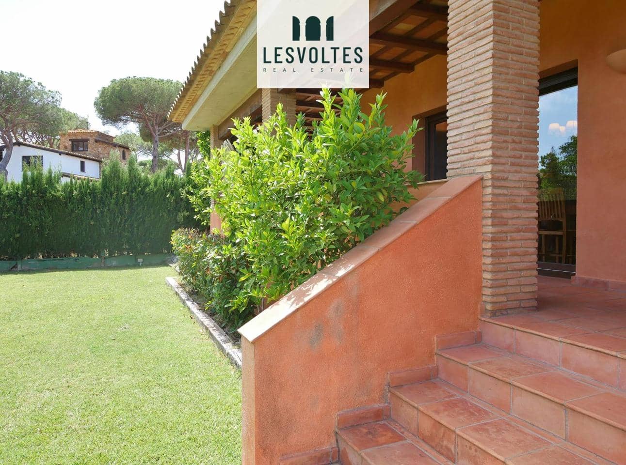 6 Zimmer Villa zu verkaufen in Mont-ras mit Pool - 1.100.000 € (Ref: 10086541)