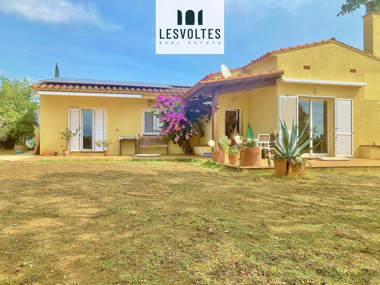5 Zimmer Villa zu verkaufen in Albons mit Pool Garage - 595.000 € (Ref: 10086546)