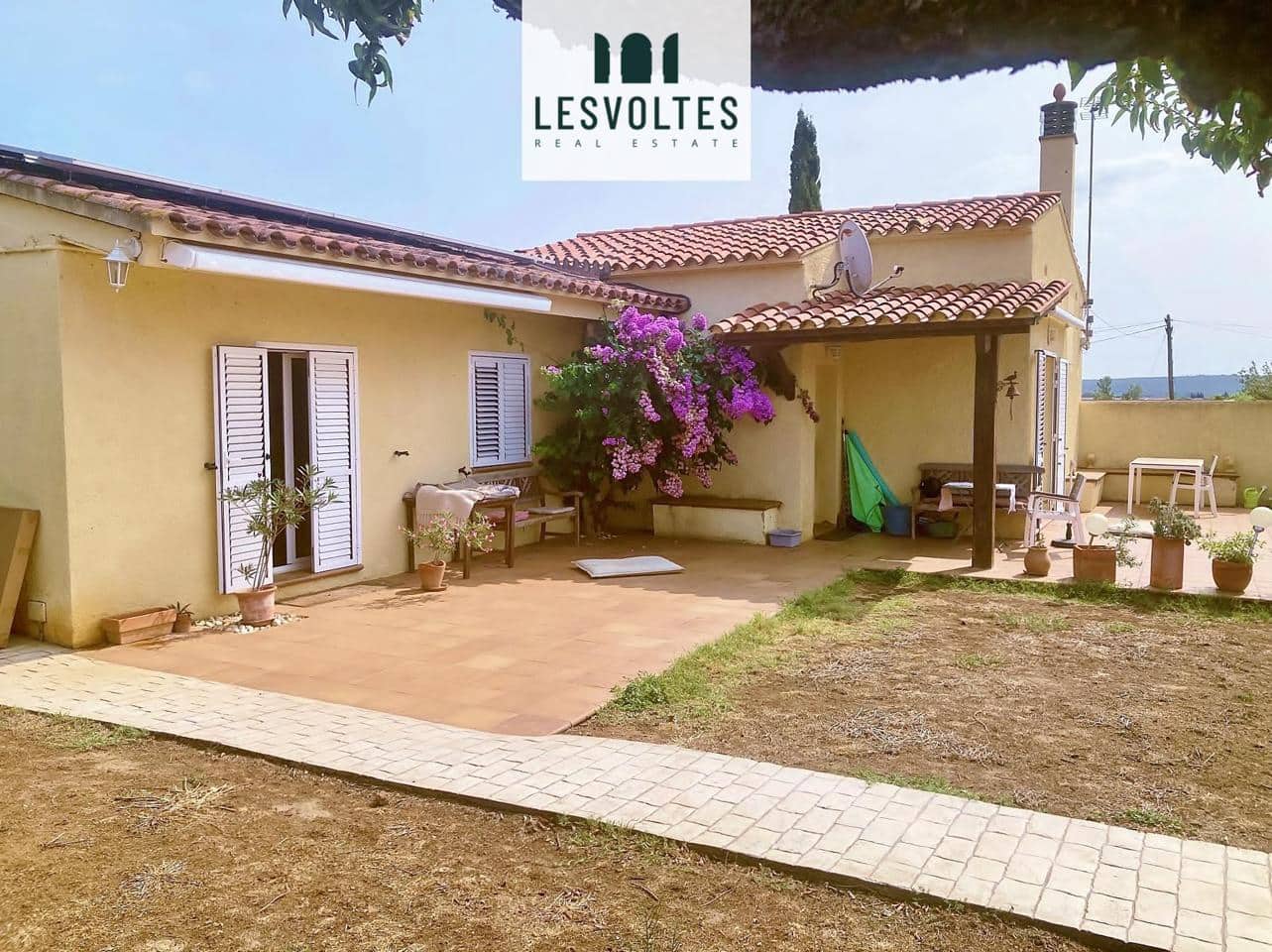 5 Zimmer Villa zu verkaufen in Albons mit Pool Garage - 595.000 € (Ref: 10086546)