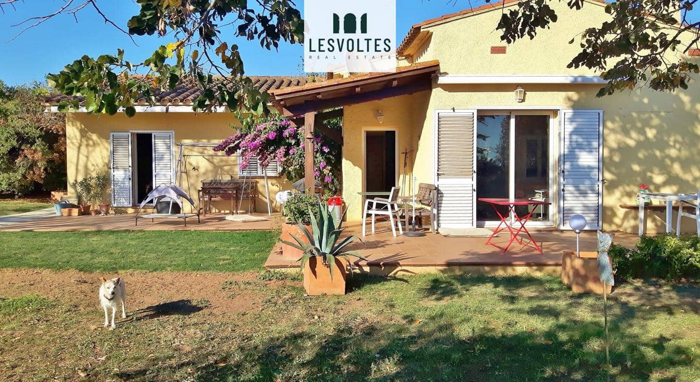 5 Zimmer Villa zu verkaufen in Albons mit Pool Garage - 595.000 € (Ref: 10086546)