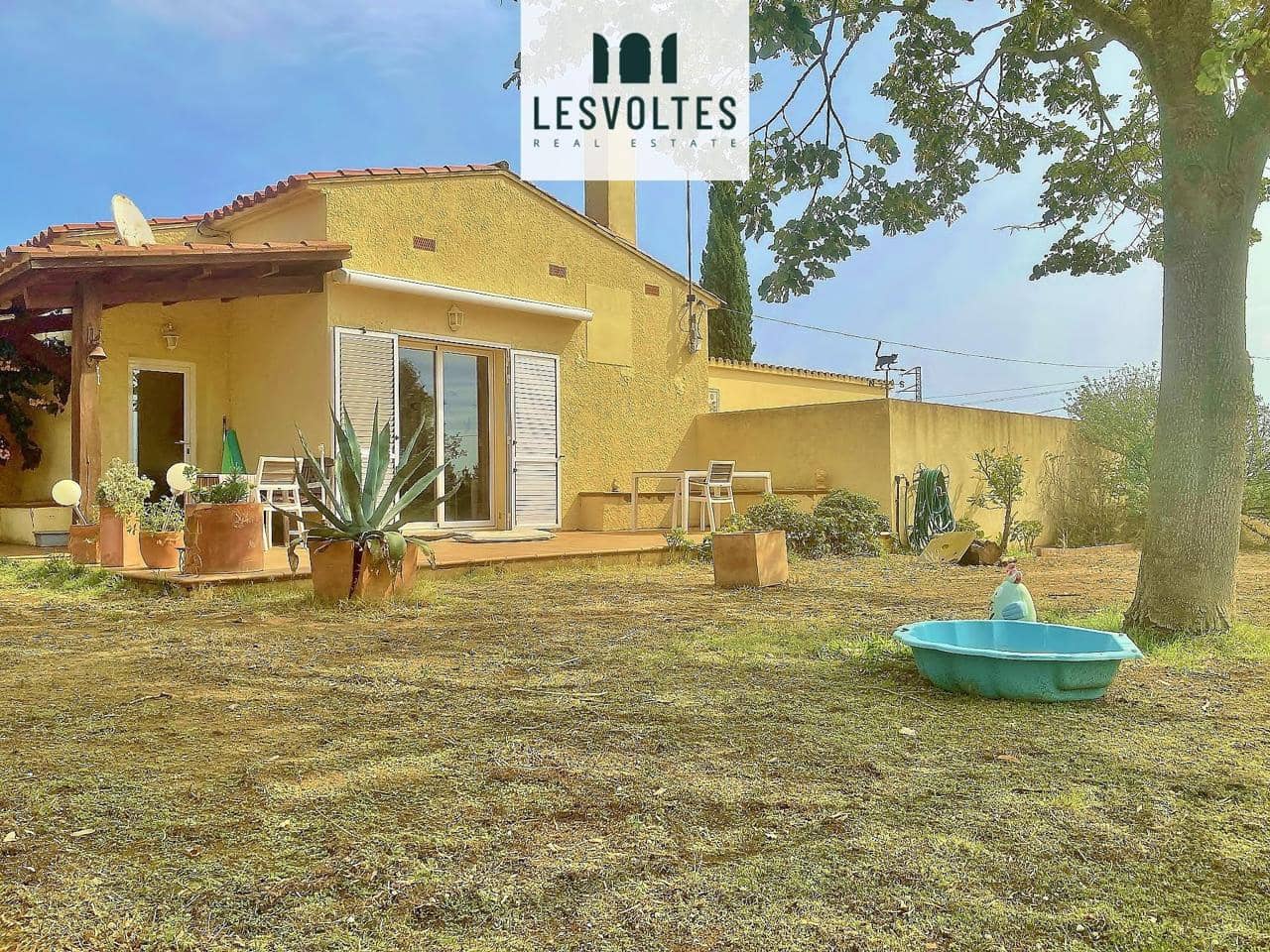 5 Zimmer Villa zu verkaufen in Albons mit Pool Garage - 595.000 € (Ref: 10086546)