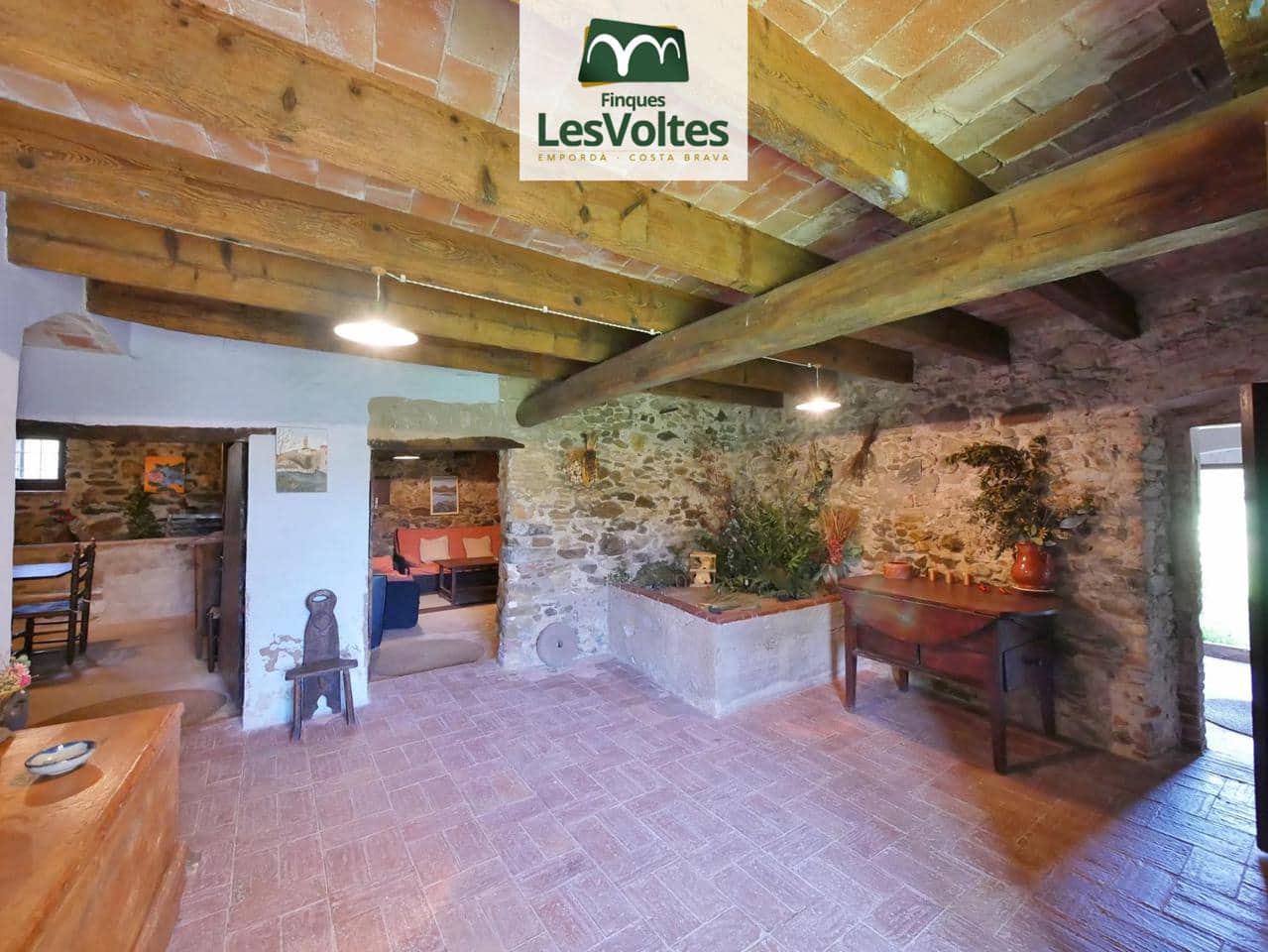 4 bedroom Villa for rent in Cruilles Monells i Sant Sadurni de I'Heura - € 1,100 (Ref: 10086547)
