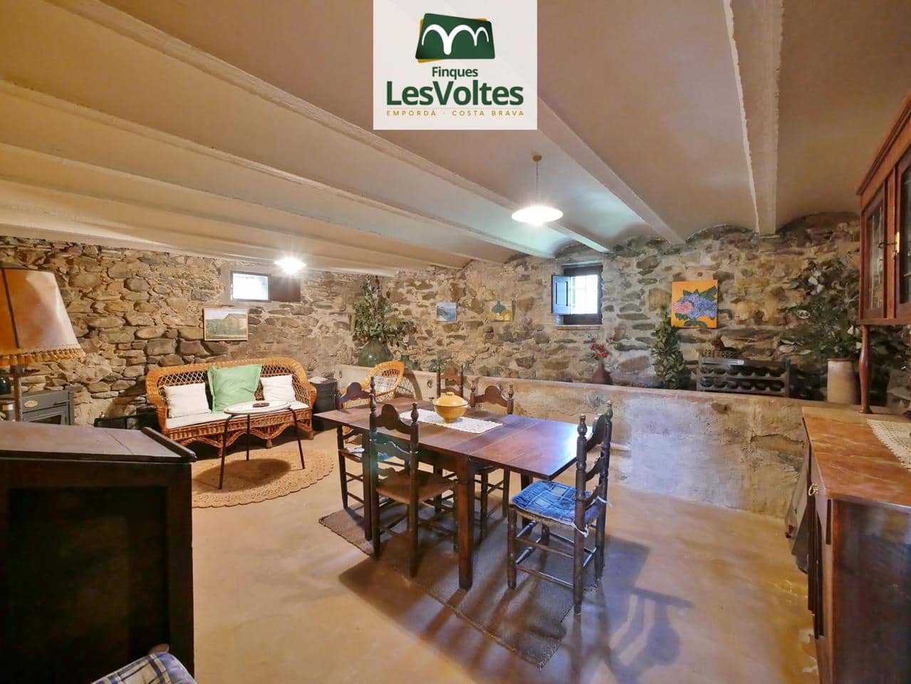 4 bedroom Villa for rent in Cruilles Monells i Sant Sadurni de I'Heura - € 1,100 (Ref: 10086547)