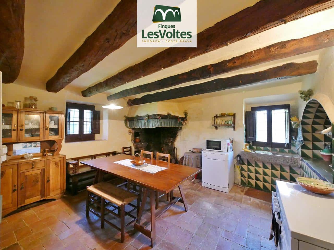 4 bedroom Villa for rent in Cruilles Monells i Sant Sadurni de I'Heura - € 1,100 (Ref: 10086547)