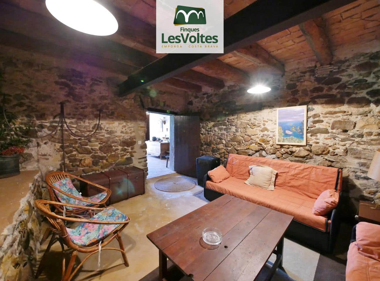 4 bedroom Villa for rent in Cruilles Monells i Sant Sadurni de I'Heura - € 1,100 (Ref: 10086547)