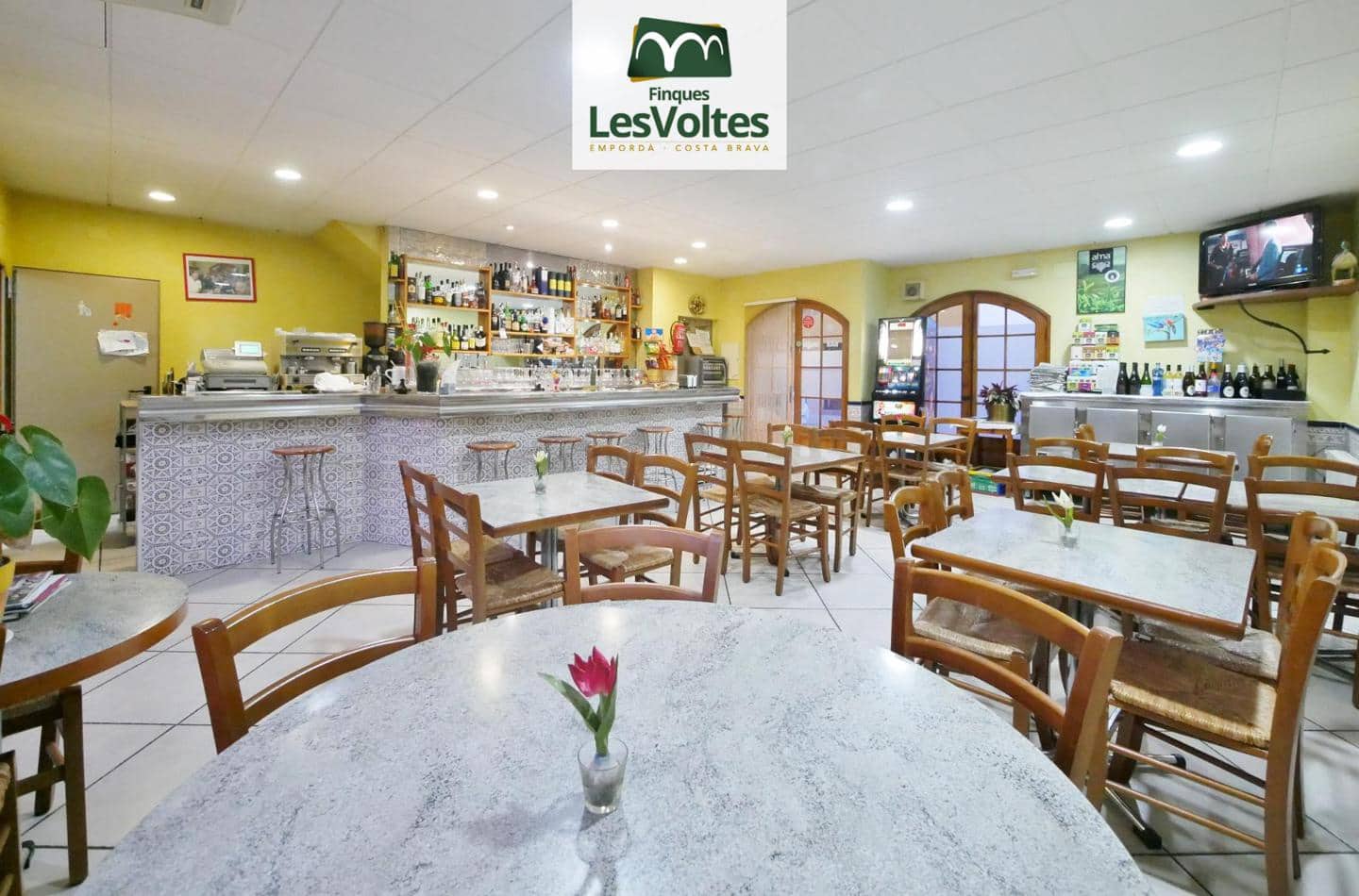 2 bedroom Business for rent in Mont-ras - € 1,000 (Ref: 10086548)