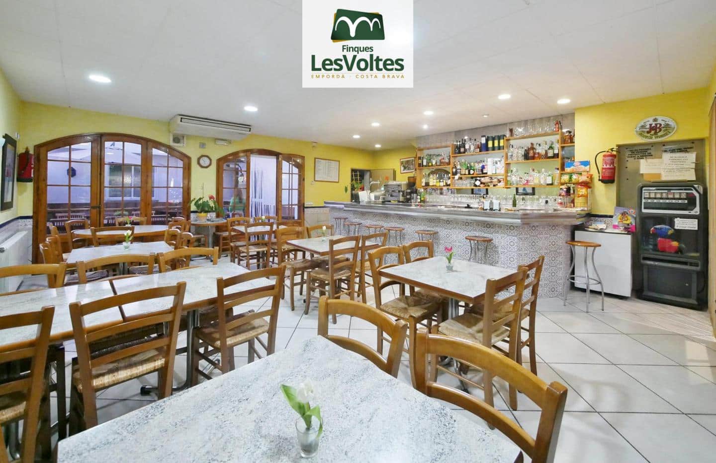 2 bedroom Business for rent in Mont-ras - € 1,000 (Ref: 10086548)