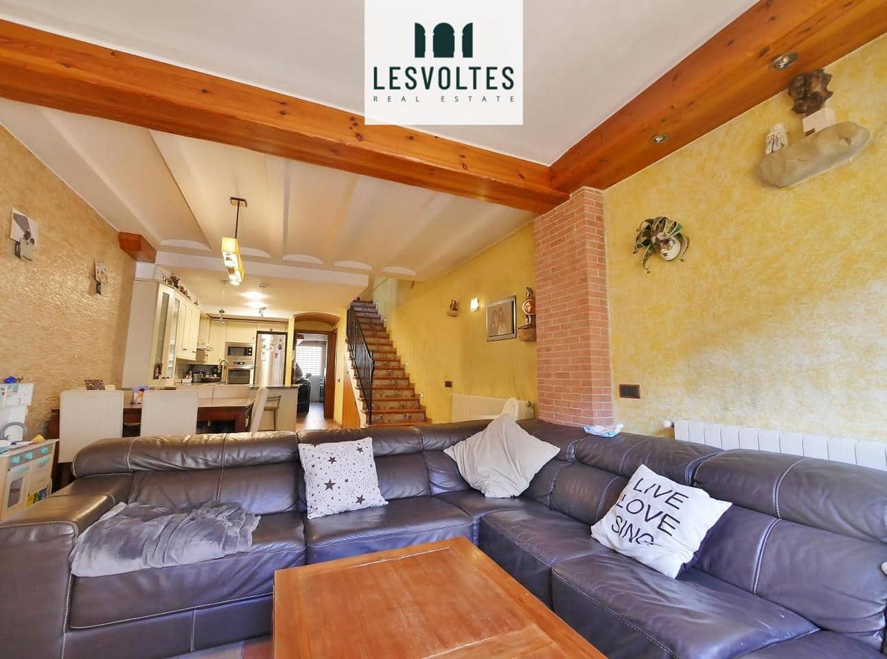 4 bedroom Villa for sale in Palafrugell with garage - € 399,000 (Ref: 10130618)