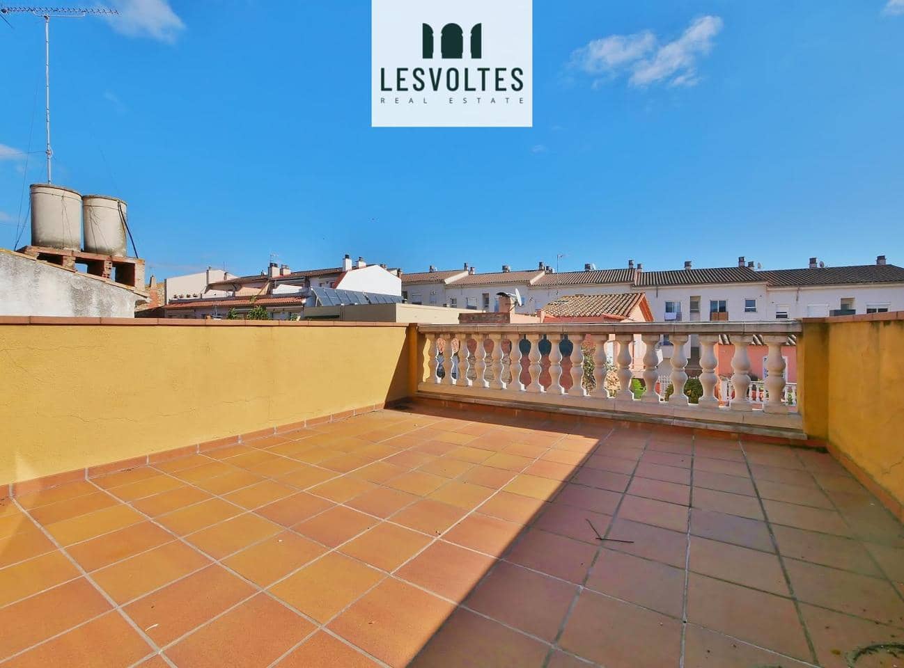 4 bedroom Villa for sale in Palafrugell with garage - € 399,000 (Ref: 10130618)