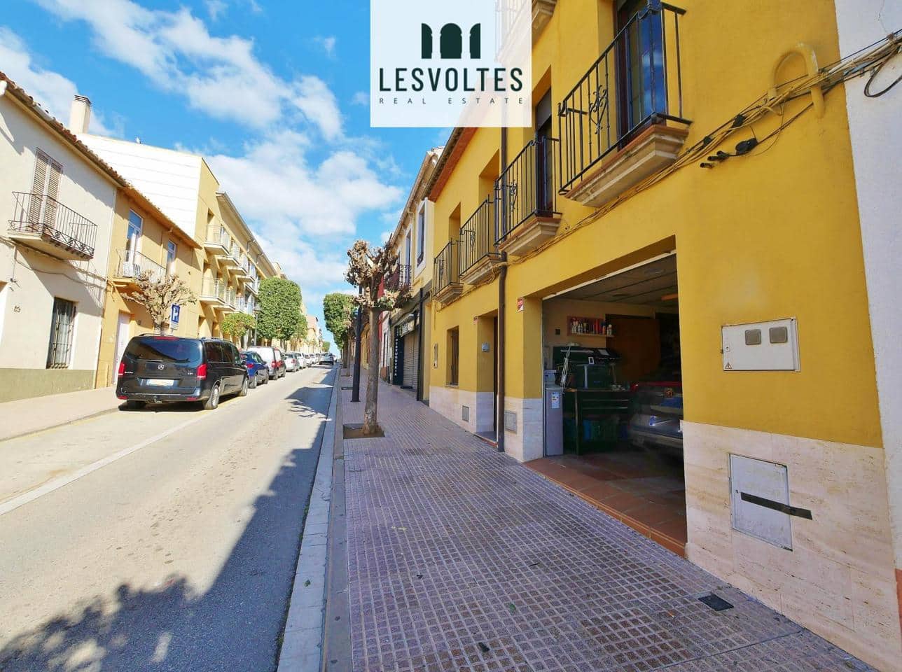 4 bedroom Villa for sale in Palafrugell with garage - € 399,000 (Ref: 10130618)