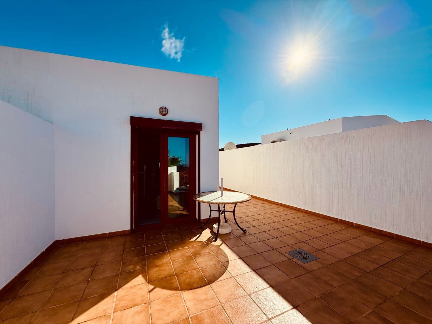 2 soverom Leilighet til salgs i Palm-Mar med svømmebasseng garasje - € 379 000 (Ref: 9558733)