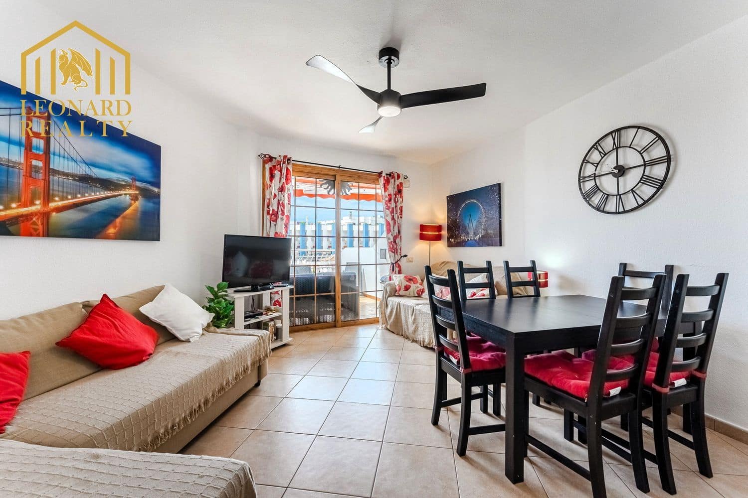 2 soverom Leilighet til salgs i Los Cristianos med svømmebasseng garasje - € 320 000 (Ref: 9558734)