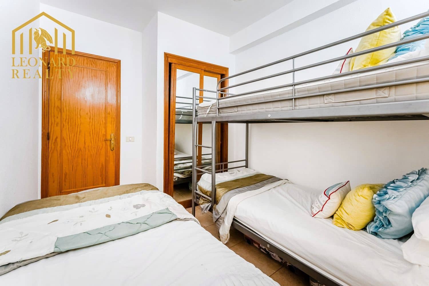 2 soverom Leilighet til salgs i Los Cristianos med svømmebasseng garasje - € 320 000 (Ref: 9558734)