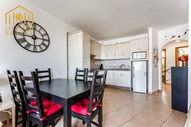 2 soverom Leilighet til salgs i Los Cristianos, Arona med svømmebasseng garasje - € 320 000 (Ref: 9558734)