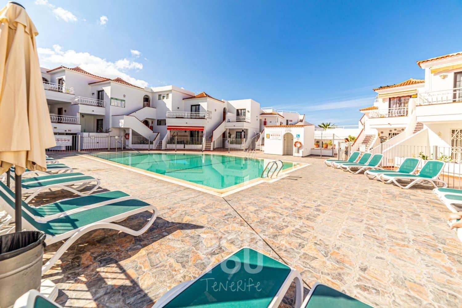 2 soverom Leilighet til salgs i Los Cristianos med svømmebasseng garasje - € 320 000 (Ref: 9558734)