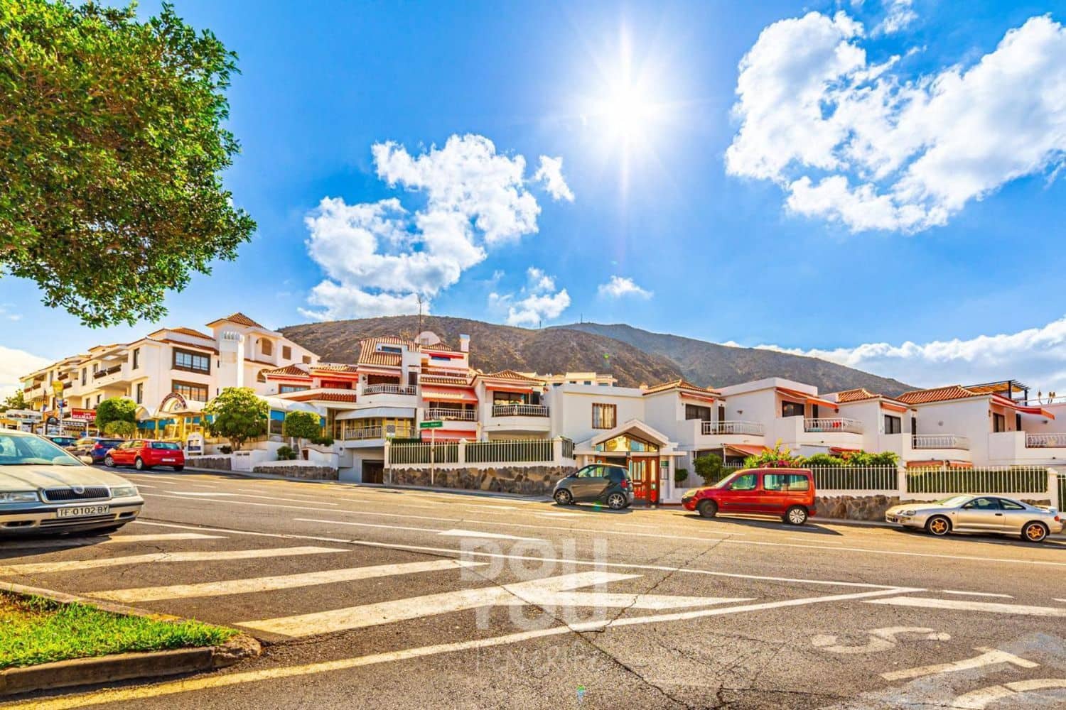 2 soverom Leilighet til salgs i Los Cristianos med svømmebasseng garasje - € 320 000 (Ref: 9558734)