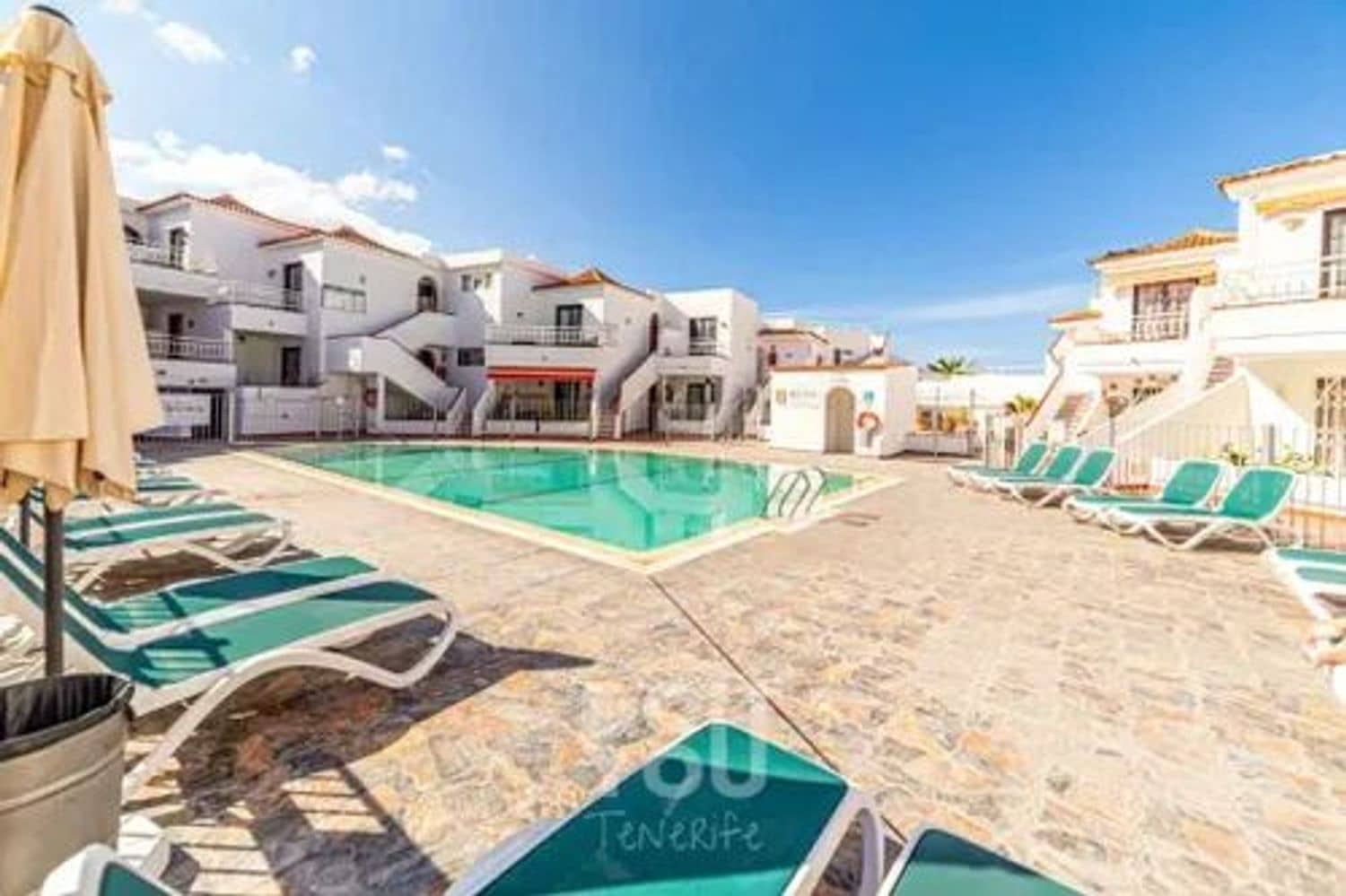 1 soverom Leilighet til salgs i Los Cristianos med svømmebasseng garasje - € 265 000 (Ref: 9558736)