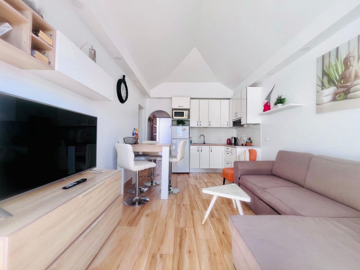 1 soverom Leilighet til salgs i Los Cristianos med svømmebasseng garasje - € 265 000 (Ref: 9558736)