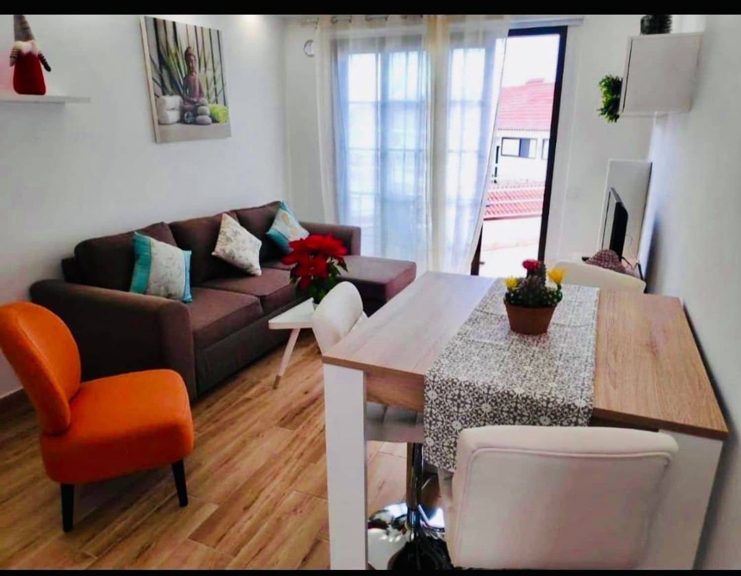 1 soverom Leilighet til salgs i Los Cristianos med svømmebasseng garasje - € 265 000 (Ref: 9558736)