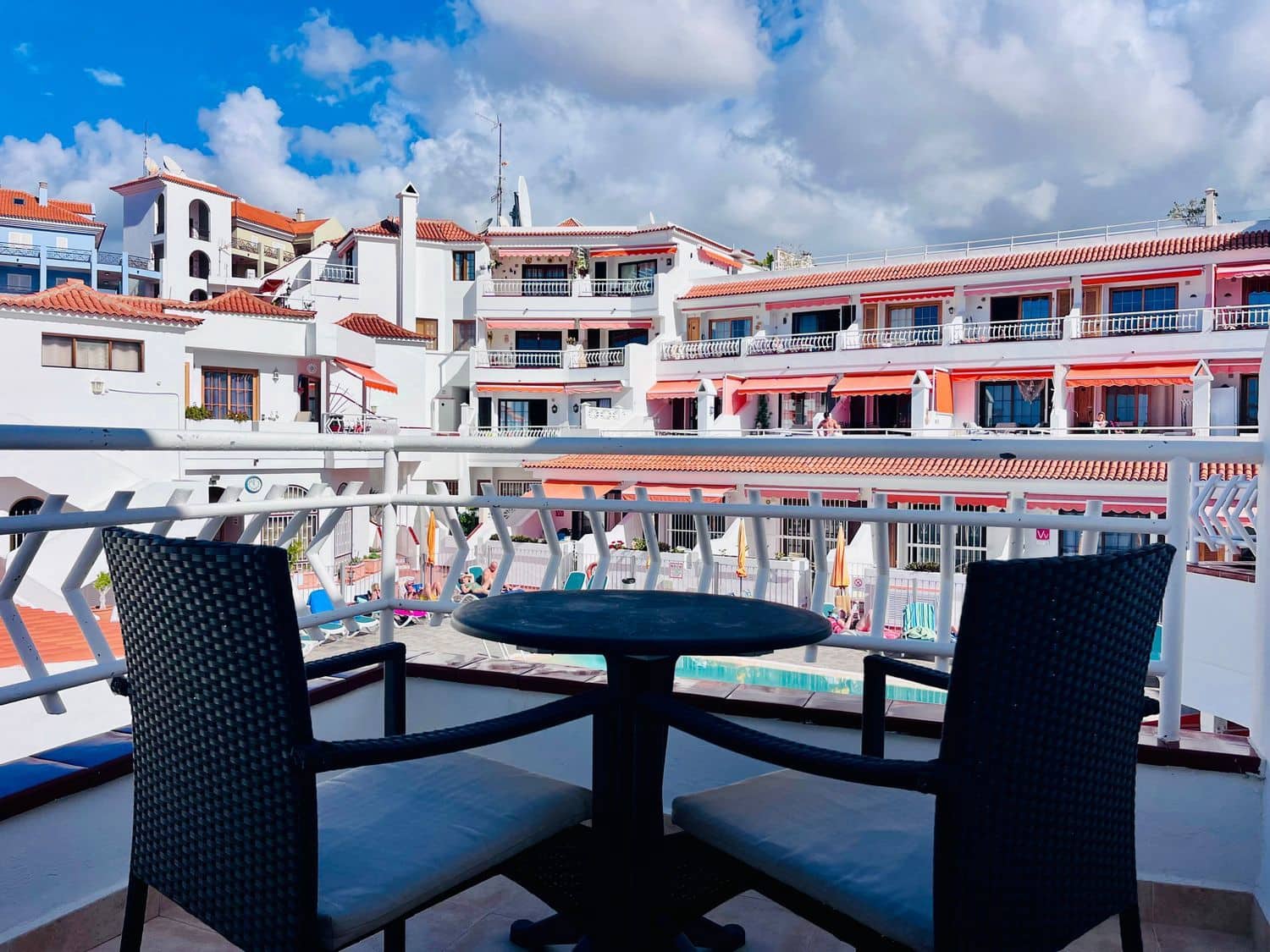 1 soverom Leilighet til salgs i Los Cristianos med svømmebasseng garasje - € 265 000 (Ref: 9558736)