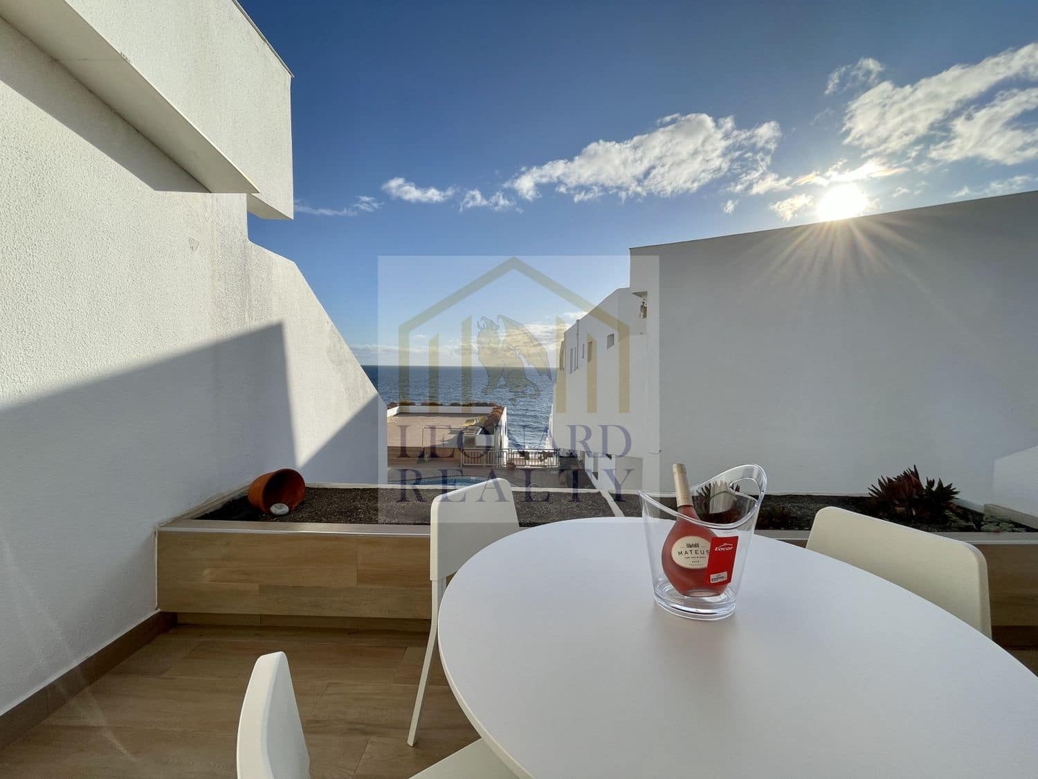 1 soveværelse Lejlighed til salg i Puerto Santiago med swimmingpool garage - € 385.000 (Ref: 9558737)