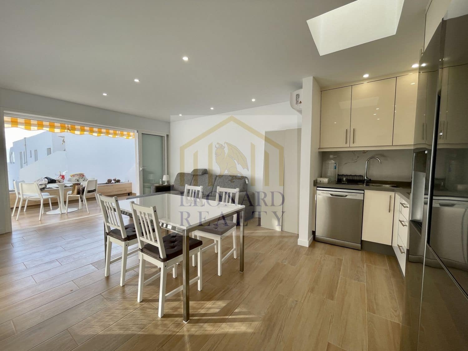 1 soveværelse Lejlighed til salg i Puerto Santiago med swimmingpool garage - € 385.000 (Ref: 9558737)