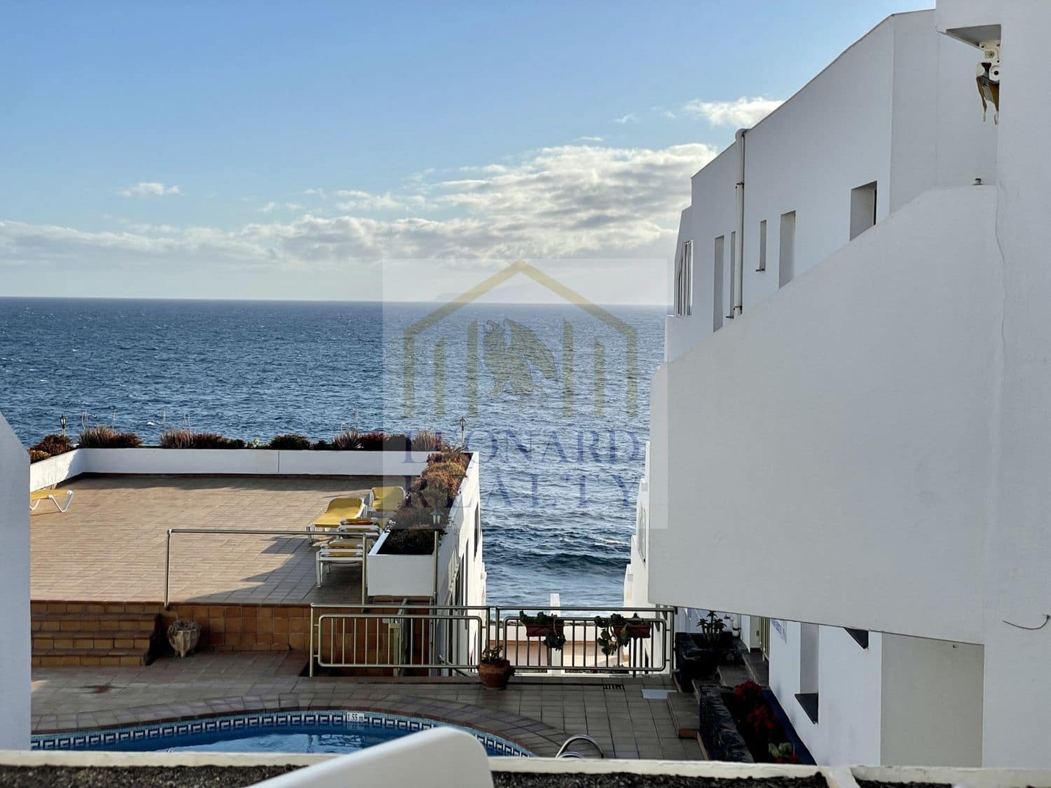 1 soveværelse Lejlighed til salg i Puerto Santiago med swimmingpool garage - € 385.000 (Ref: 9558737)