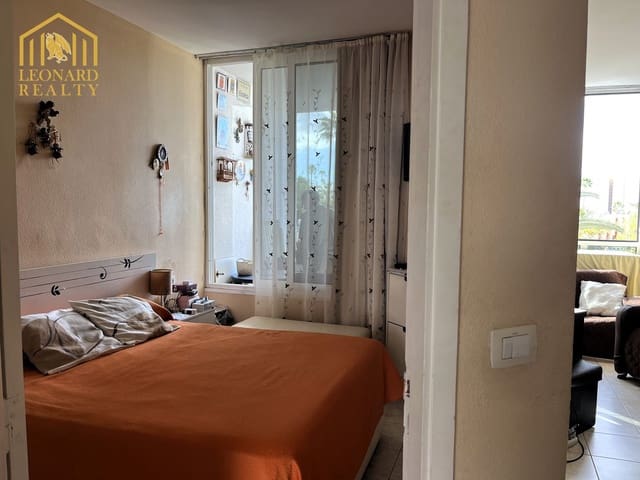 1 sypialnia Apartament na sprzedaż w Playa de las Américas, Adeje z basenem garażem - 275 000 € (Ref: 9558740)