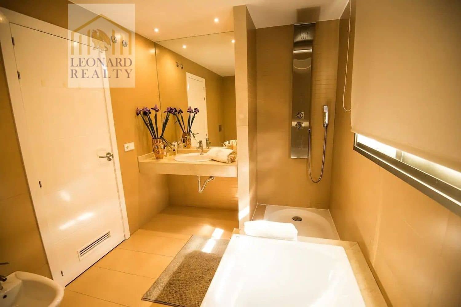 3 soverom Hus til salgs i La Caleta Adeje med svømmebasseng garasje - € 1 690 000 (Ref: 9558742)