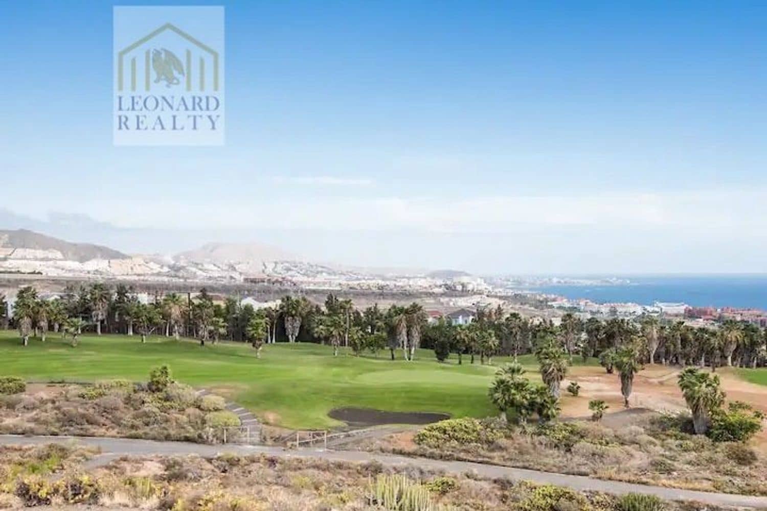 3 soverom Hus til salgs i La Caleta Adeje med svømmebasseng garasje - € 1 690 000 (Ref: 9558742)