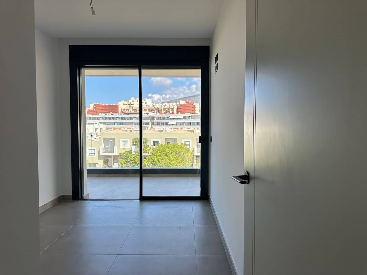 3 makuuhuone Huoneisto myytävänä paikassa Costa Adeje mukana uima-altaan 
autotalli - 1 295 000 € (Ref: 9558743)