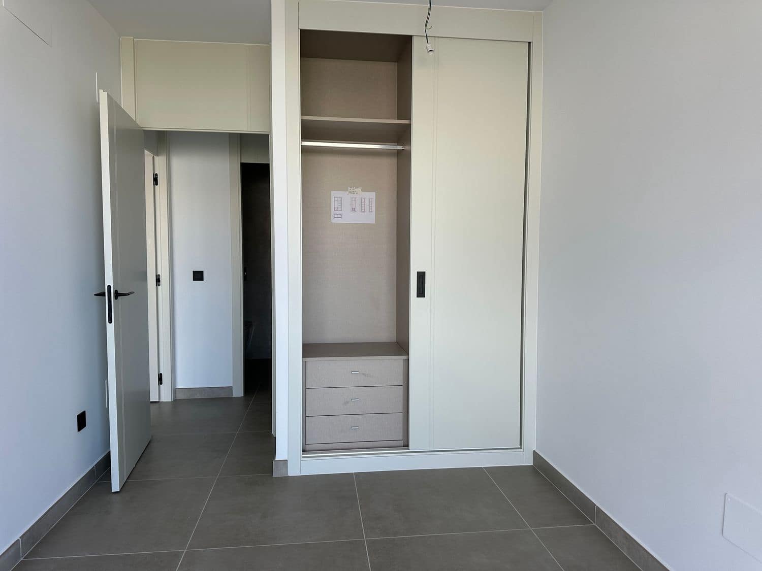 3 makuuhuone Huoneisto myytävänä paikassa Costa Adeje mukana uima-altaan 
autotalli - 1 295 000 € (Ref: 9558743)