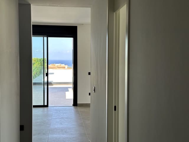 3 makuuhuone Huoneisto myytävänä paikassa Playa de Fañabé Alto, Adeje mukana uima-altaan 
autotalli - 1 295 000 € (Ref: 9558743)