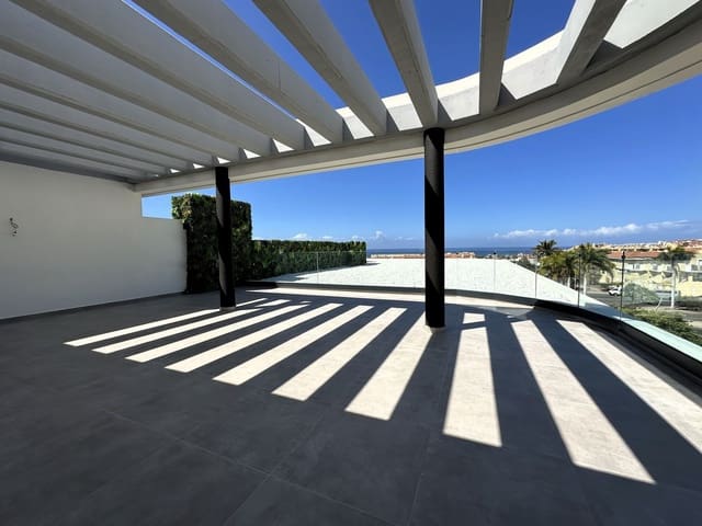 3 makuuhuone Huoneisto myytävänä paikassa Playa de Fañabé Alto, Adeje mukana uima-altaan 
autotalli - 1 295 000 € (Ref: 9558743)