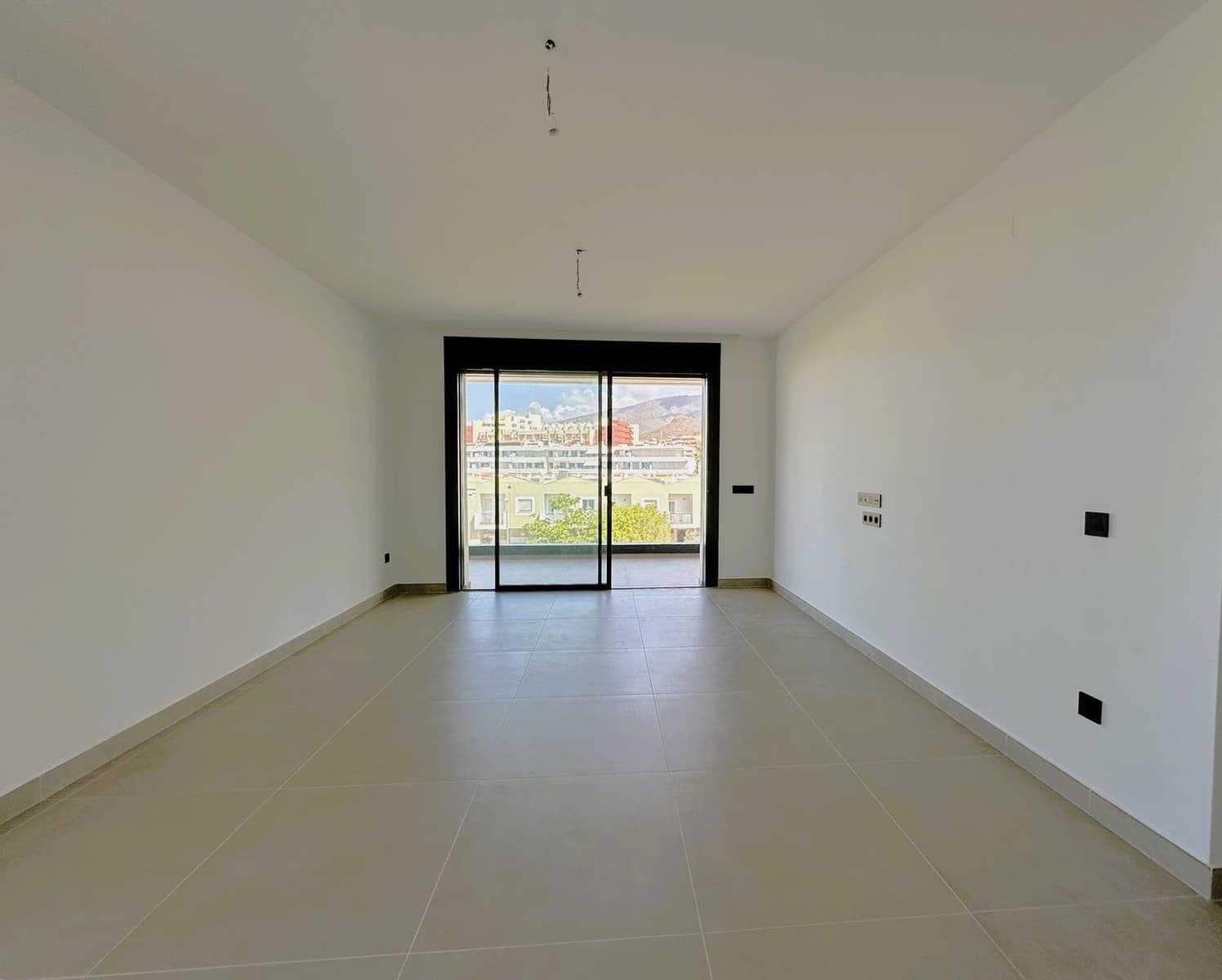 3 makuuhuone Huoneisto myytävänä paikassa Costa Adeje mukana uima-altaan 
autotalli - 1 295 000 € (Ref: 9558743)