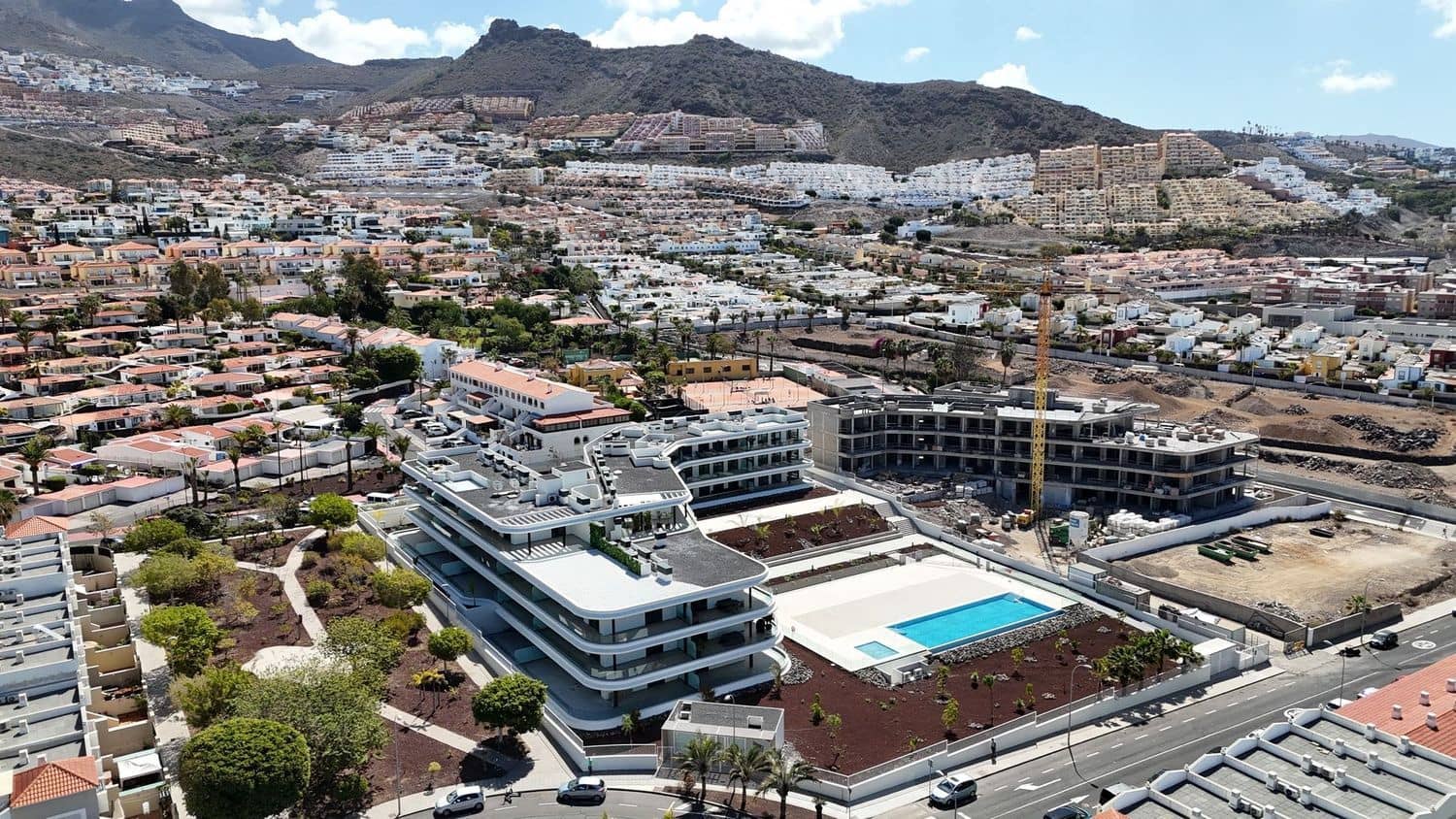 3 makuuhuone Huoneisto myytävänä paikassa Costa Adeje mukana uima-altaan 
autotalli - 1 295 000 € (Ref: 9558743)