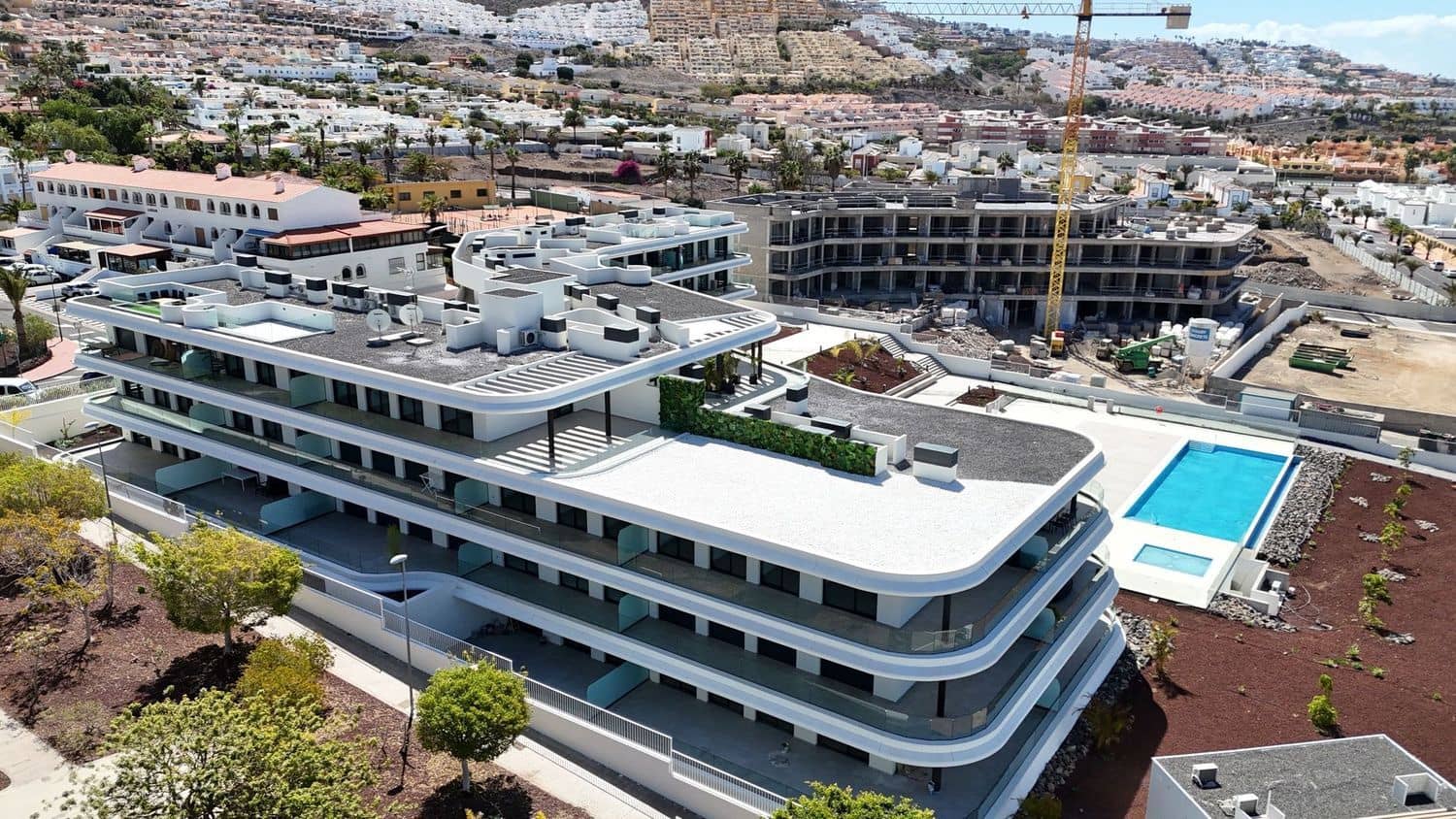 3 makuuhuone Huoneisto myytävänä paikassa Costa Adeje mukana uima-altaan 
autotalli - 1 295 000 € (Ref: 9558743)