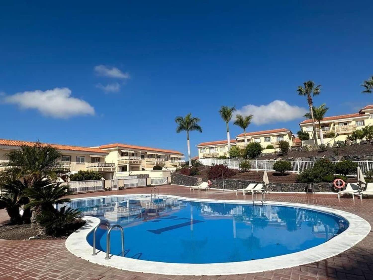 2 soveværelse Lejlighed til salg i Chayofa med swimmingpool garage - € 430.000 (Ref: 9560879)