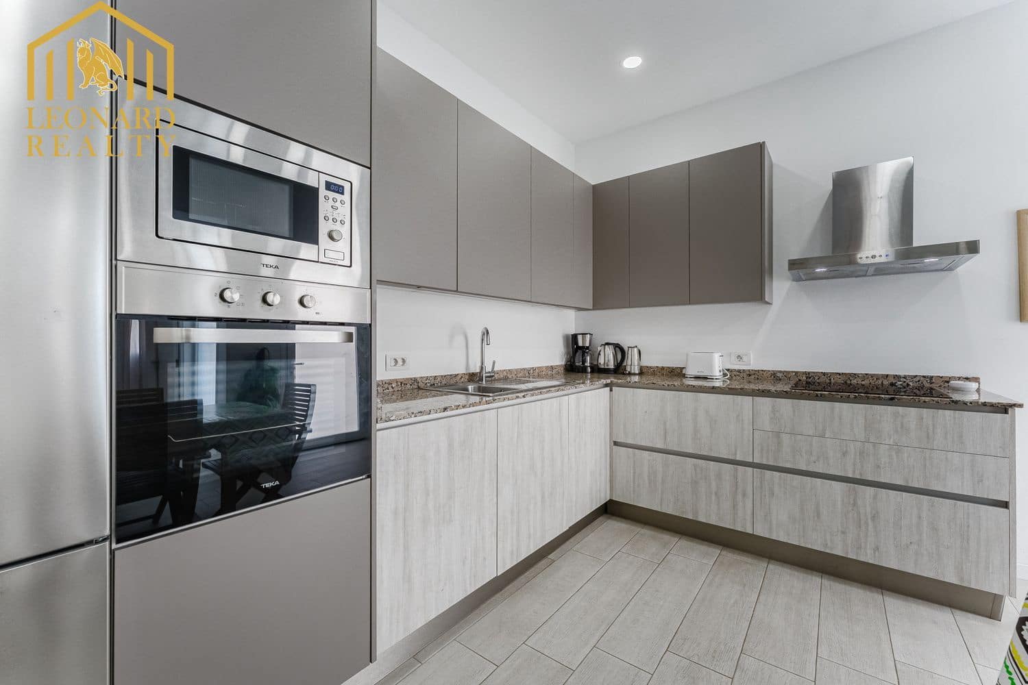 4 chambre Appartement à vendre à Costa Adeje avec piscine garage - 375 000 € (Ref: 9560883)