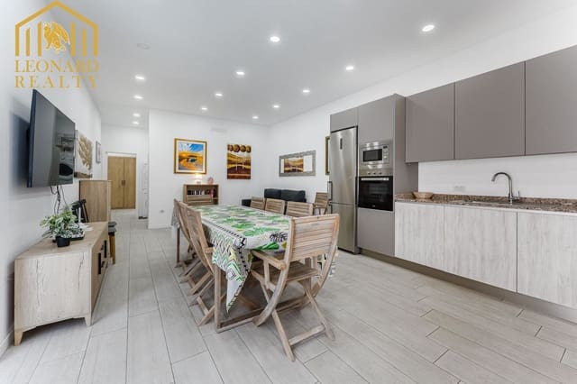 4 chambre Appartement à vendre à Torviscas Centro y Alto, Adeje avec piscine garage - 375 000 € (Ref: 9560883)