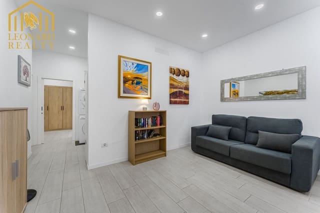 4 chambre Appartement à vendre à Torviscas Centro y Alto, Adeje avec piscine garage - 375 000 € (Ref: 9560883)