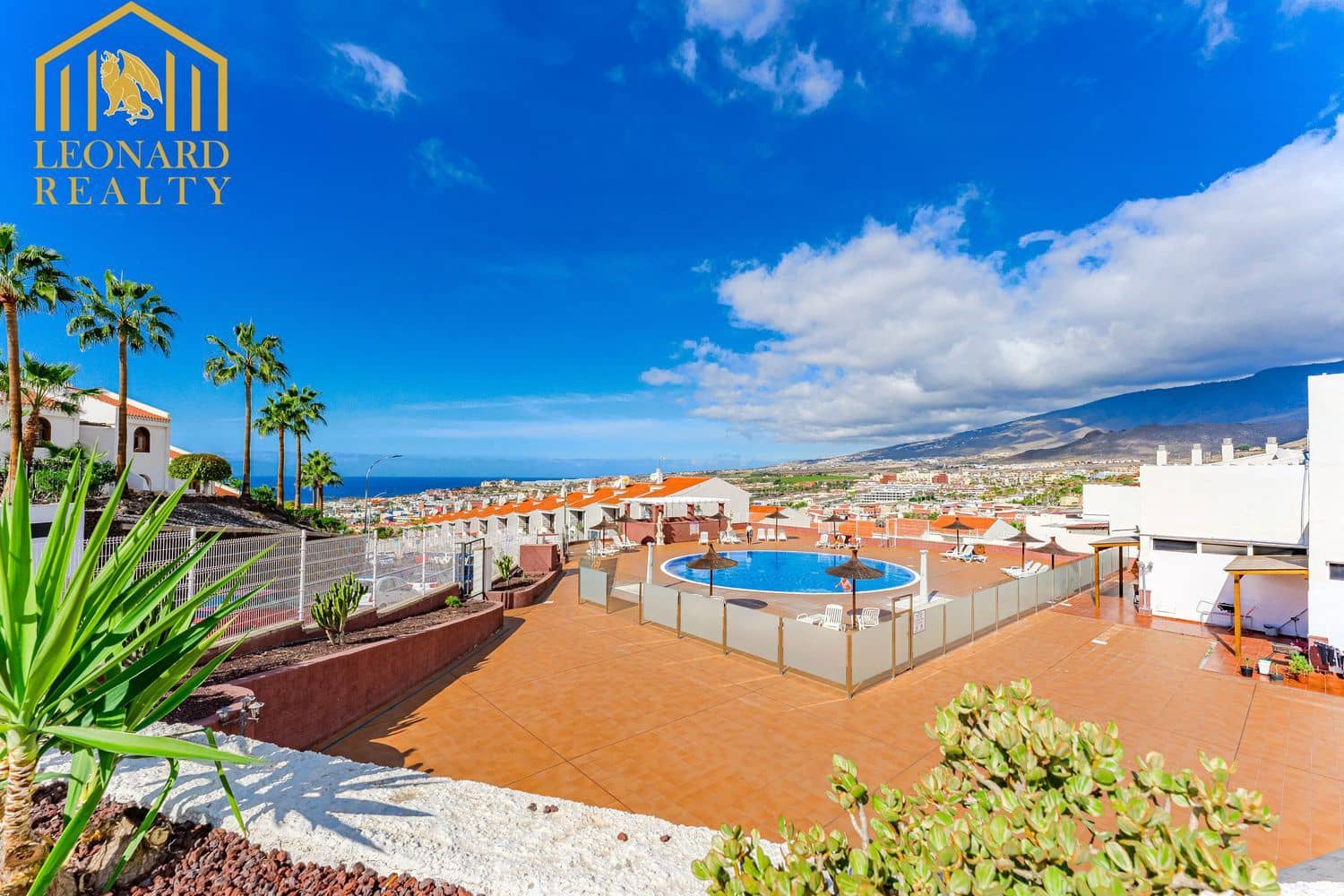 4 chambre Appartement à vendre à Costa Adeje avec piscine garage - 375 000 € (Ref: 9560883)