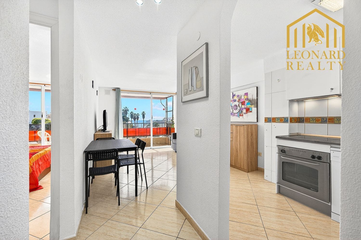 1 soverom Leilighet til salgs i Los Cristianos med garasje - € 320 000 (Ref: 9573700)