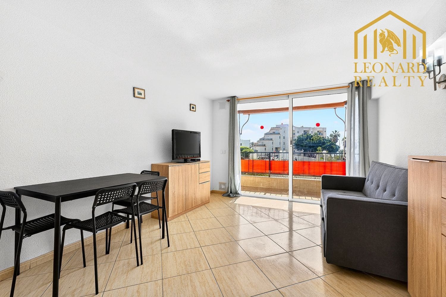 1 soverom Leilighet til salgs i Los Cristianos med garasje - € 320 000 (Ref: 9573700)